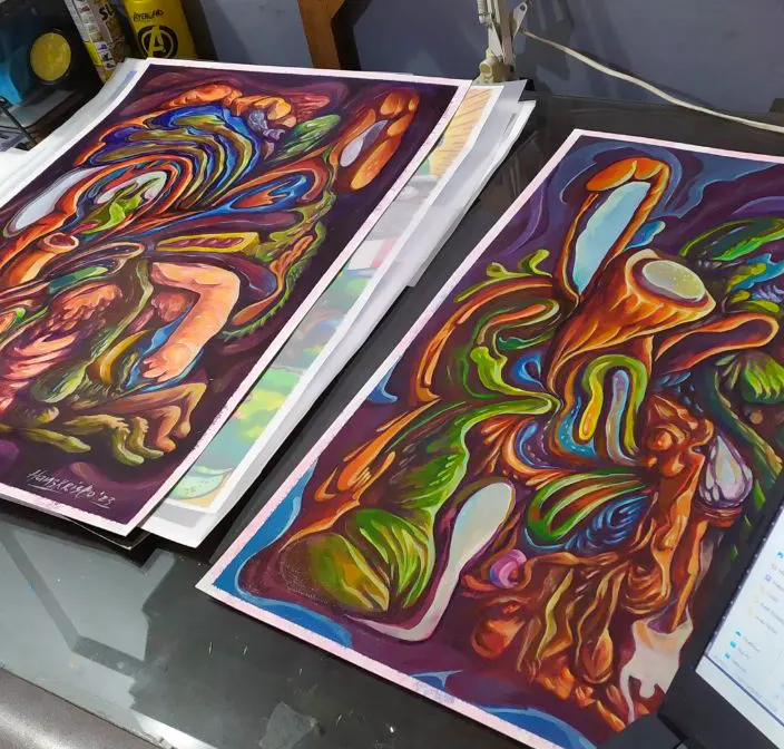 Traditional art painting with acrylic, neo abstract with a organic shape by Hans Kristo